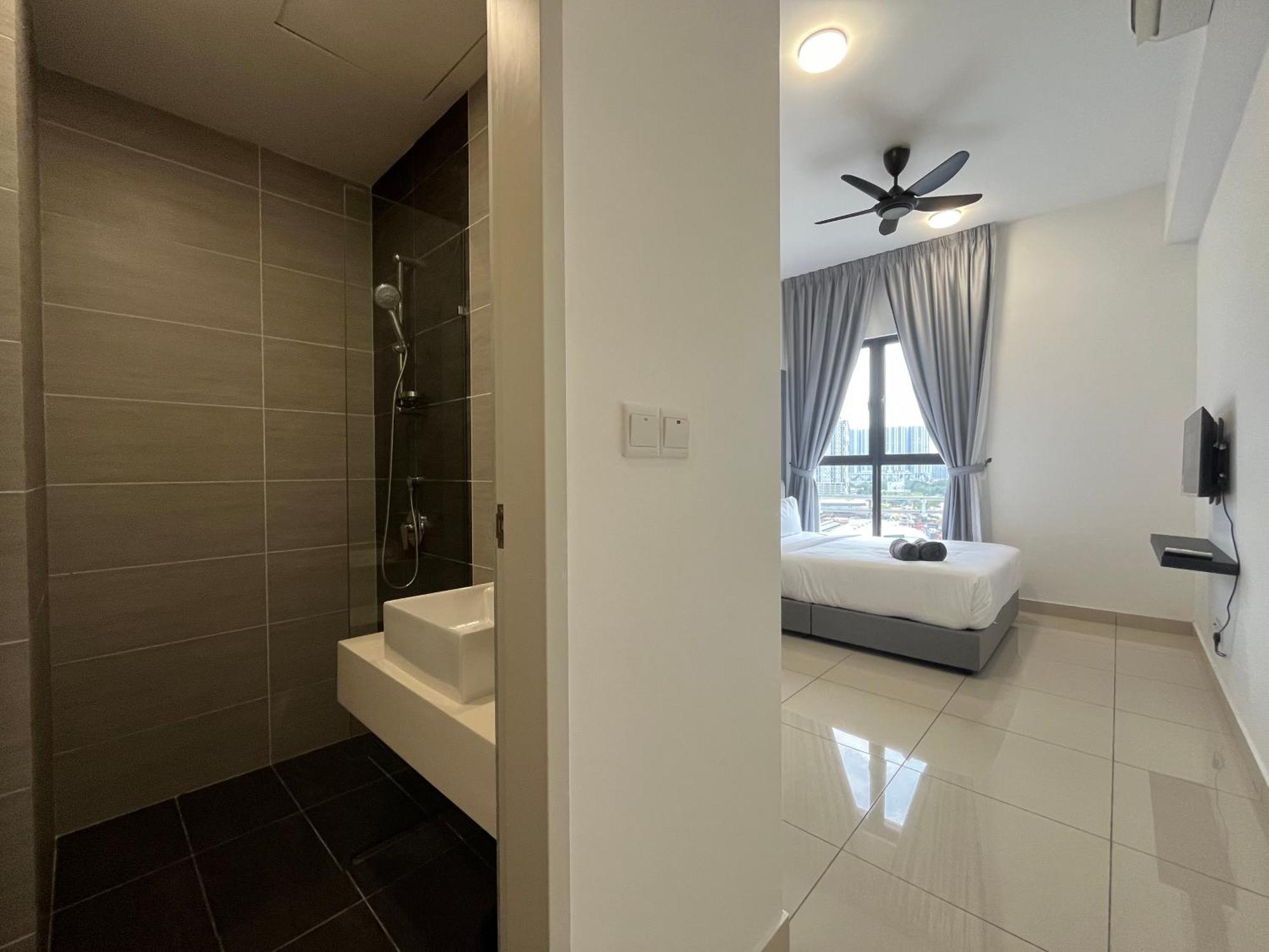 Apartment Nj At Trion, Kl *