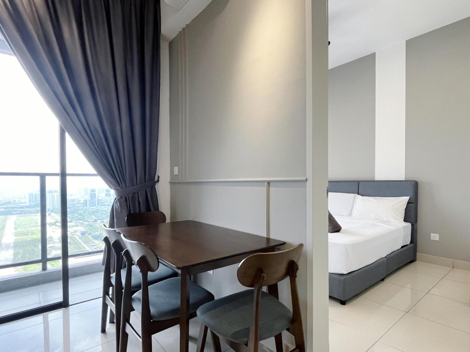 Nj At Trion, Kl Apartment *